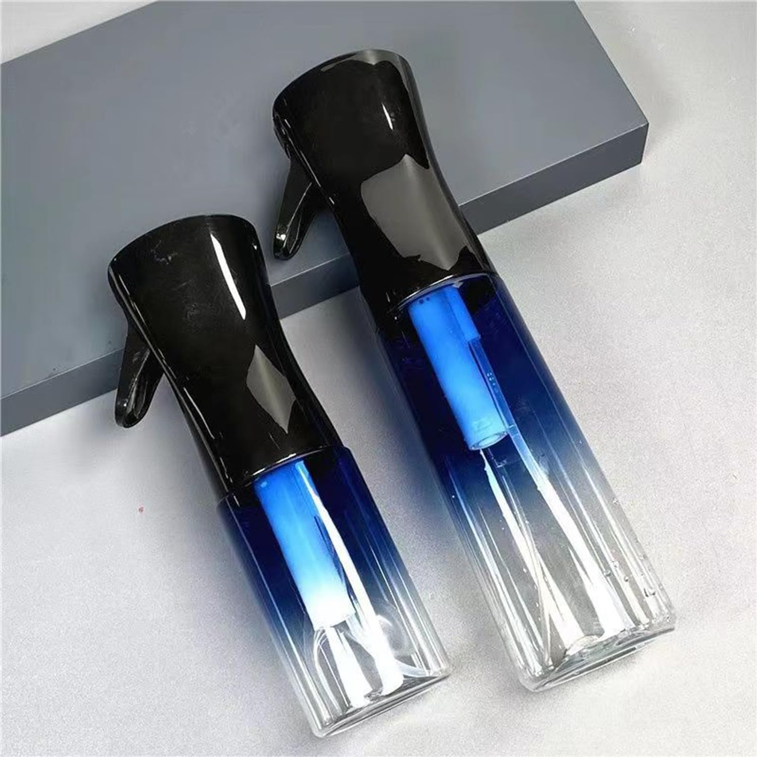 Continuous Mist Ultra Fine Water Sprayer 10.1oz Gradient Blue Z268