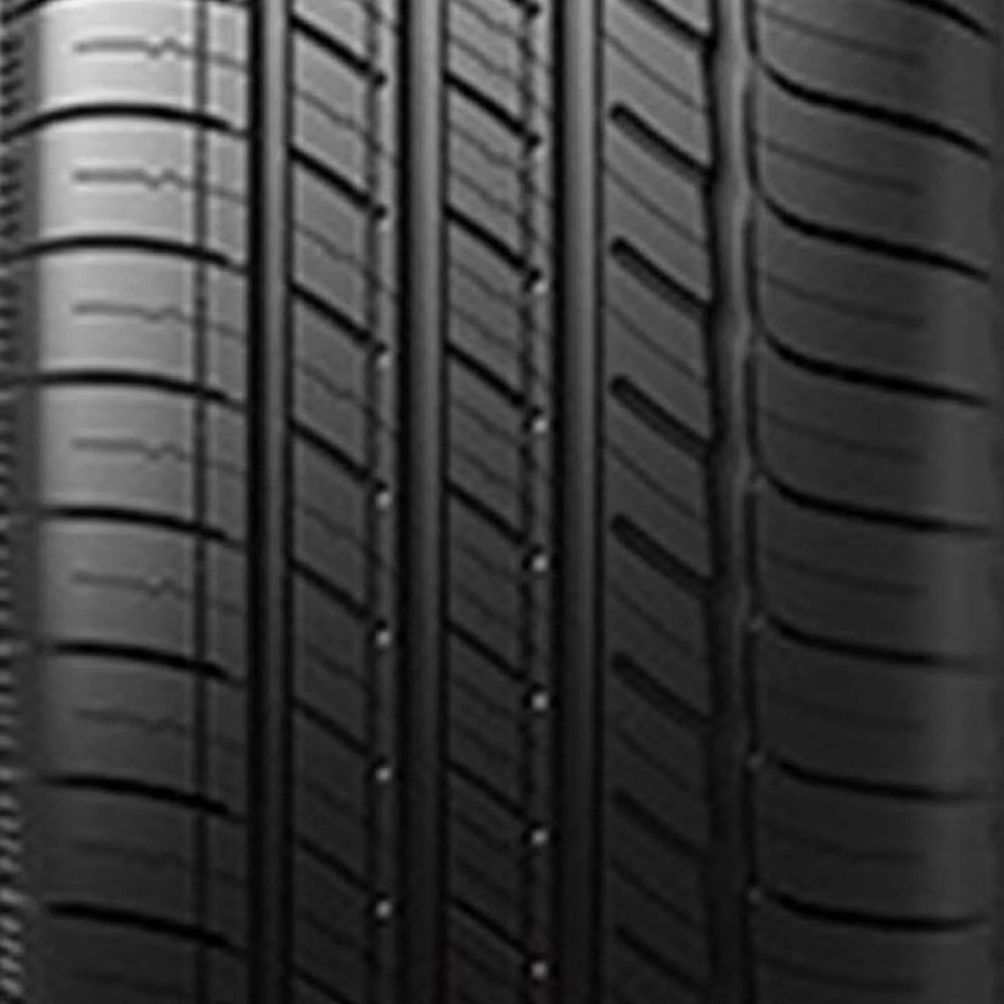 215/65R17 99H All Season Passenger Tire S801