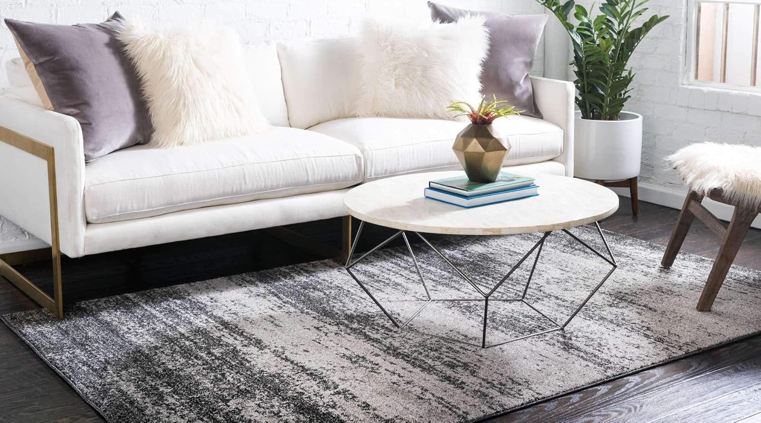 Dark Gray/Ivory 6' 1" x 9' Rectangle Area Rug M5703