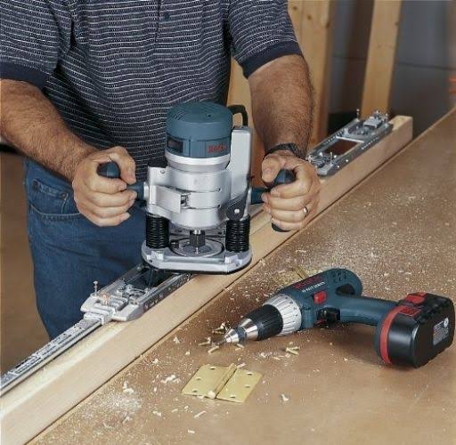 12 Amp 2-1/4-Horsepower Plunge and Fixed Base Router Q135689