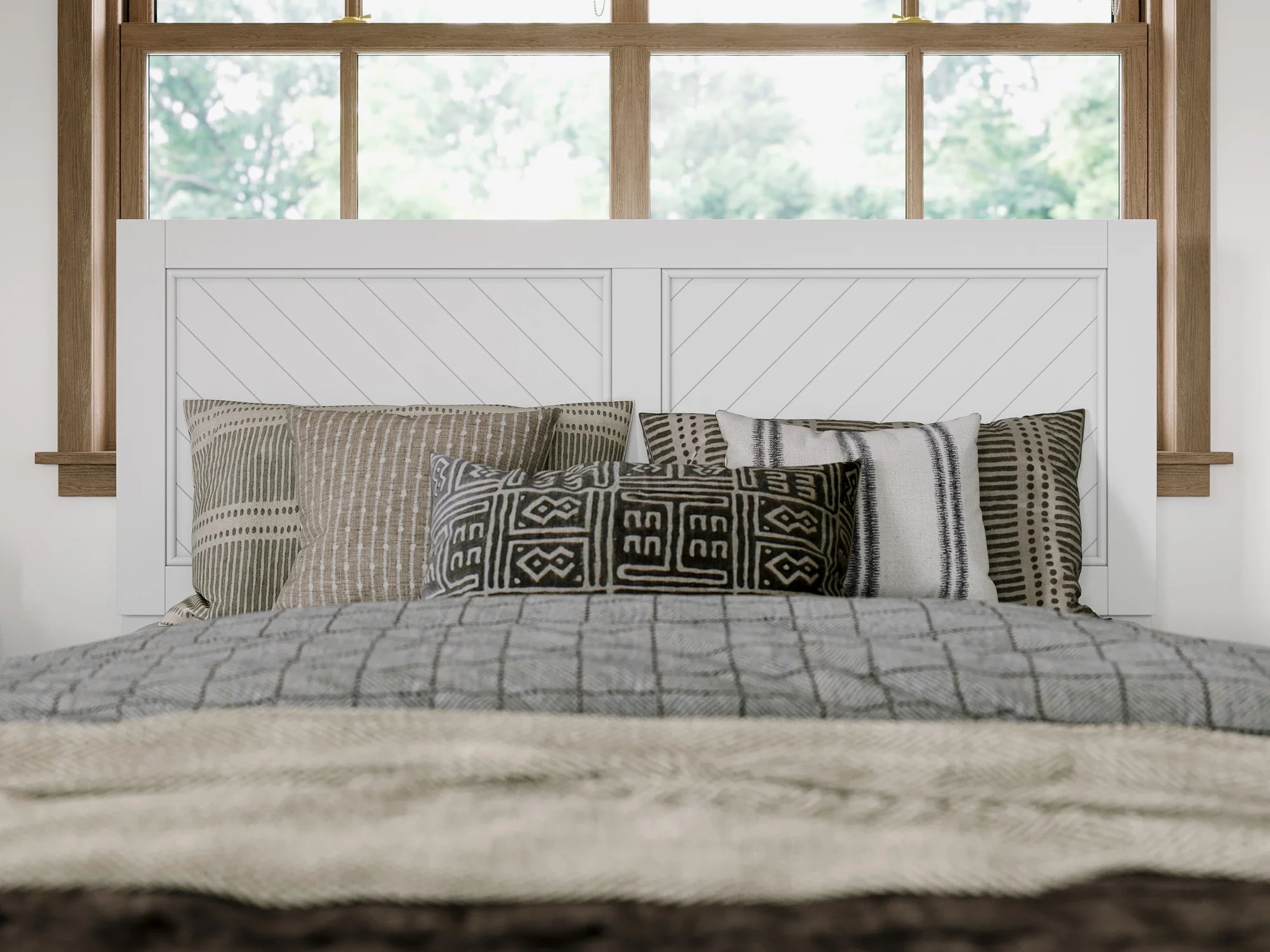 White Solid Wood Queen Foundation Bed Frame with Matching Footboard L981612