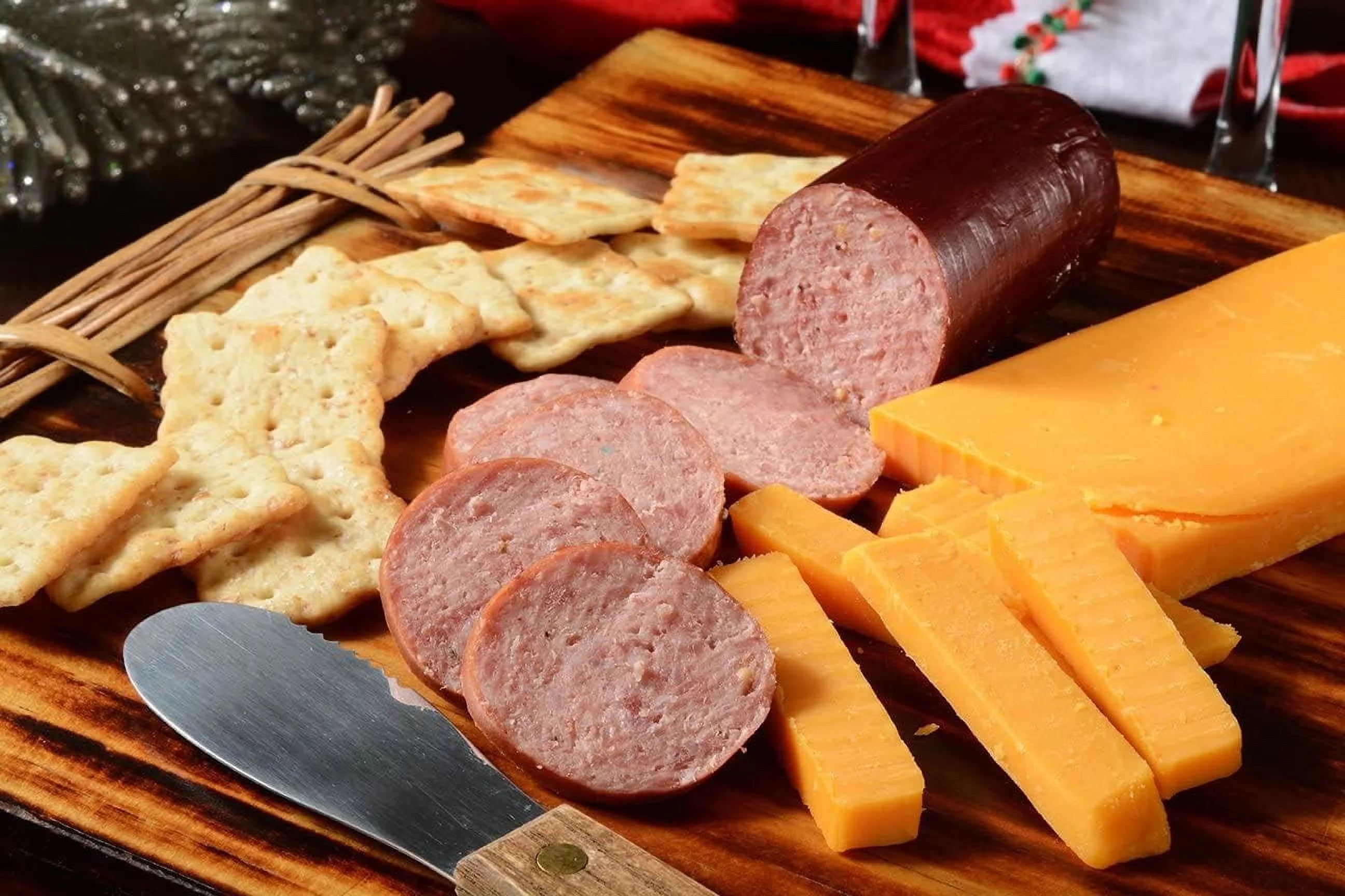 100% Wisconsin Cheese Cracker & Sausage Sampler Gift Basket I265
