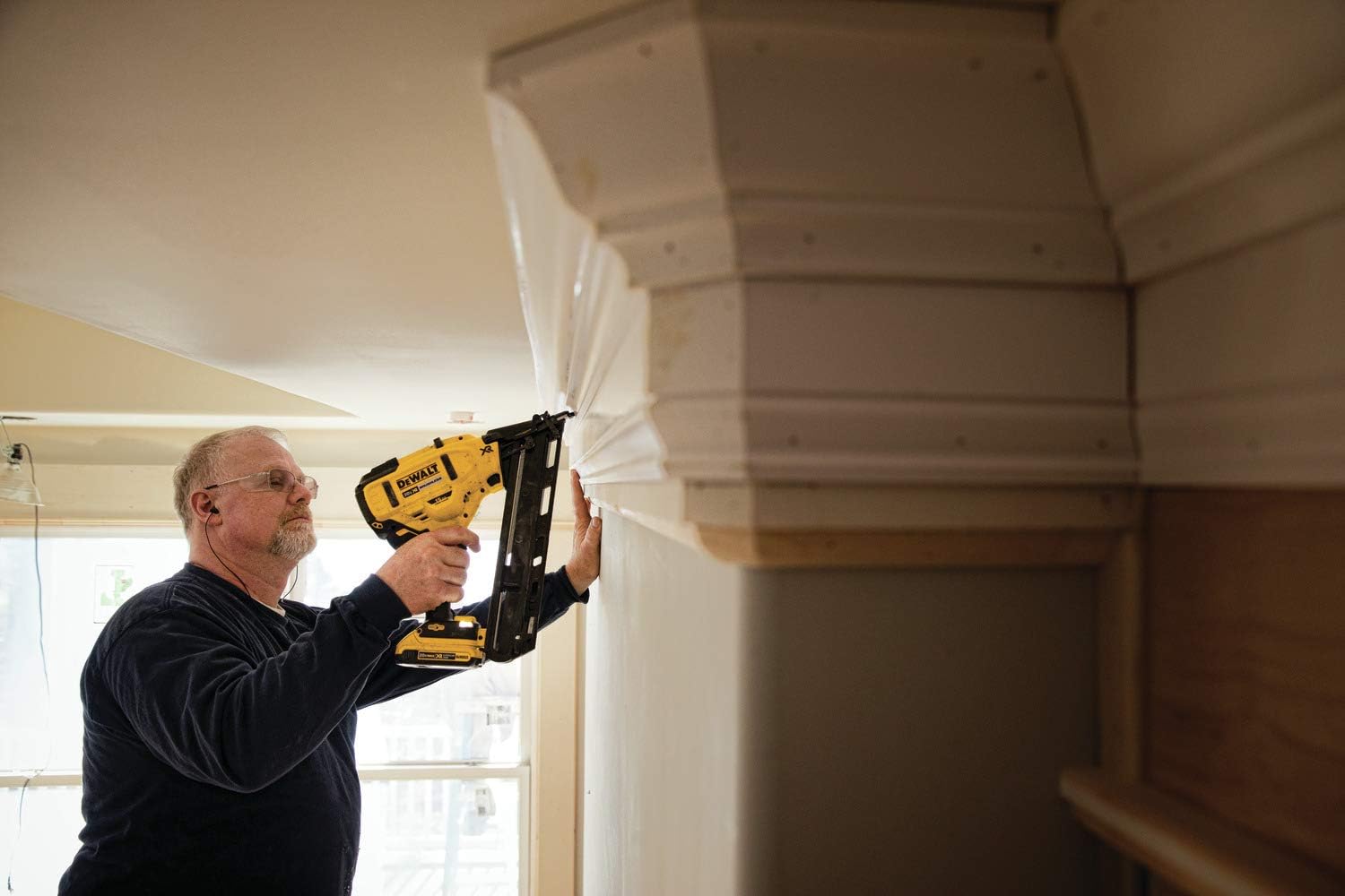 20V MAX Cordless Angled Finish Nailer Kit A161323