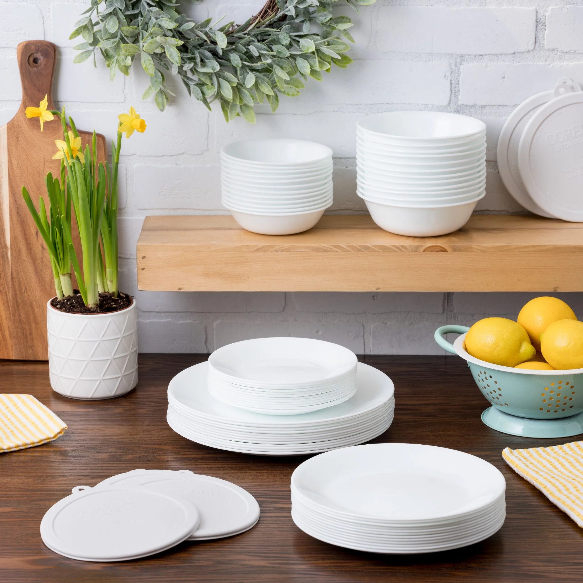 66 Piece White Dinnerware Set L65135